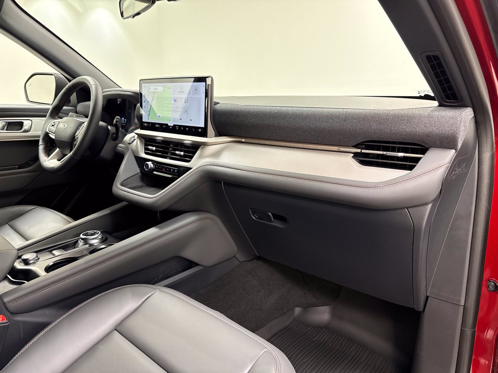 New 2027 Ford Explorer Active w/ Active Comfort Package RWD image 27