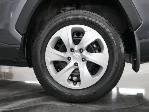 Used 2020 Toyota RAV4 LE w/ All Weather Liner Package AWD/4WD image 12