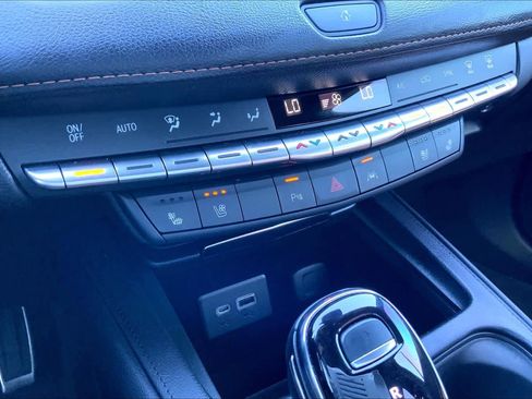 Used 2023 Cadillac XT4 Sport image 36