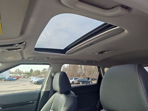 Used 2021 Kia Seltos EX image 32