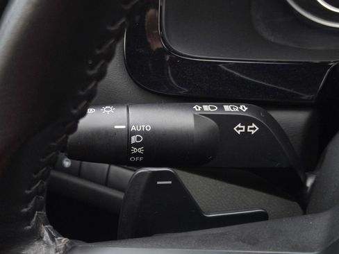 Used 2024 Nissan Pathfinder SV image 23