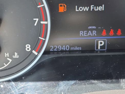 Used 2023 Nissan Altima 2.5 SV w/ SV Premium Package FWD image 18