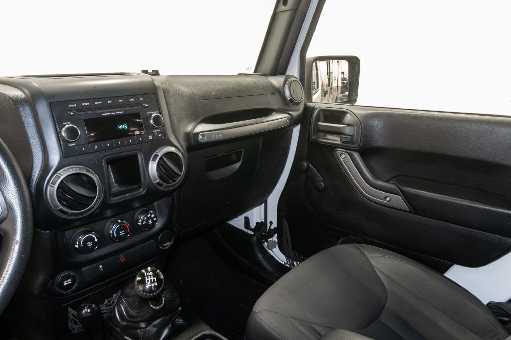 Used 2015 Jeep Wrangler Sport AWD/4WD image 19