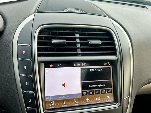 Used 2017 Lincoln MKX Reserve w/ Lincoln MKX Climate Package FWD image 29