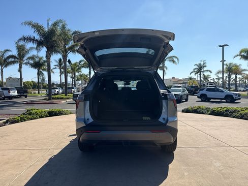 Used 2026 Chevrolet Equinox LT FWD image 18