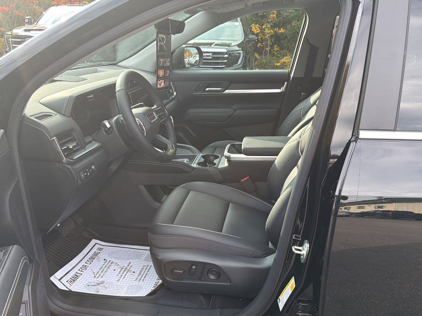New 2027 GMC Terrain Denali w/ LPO, Floor Liner Package AWD/4WD image 9