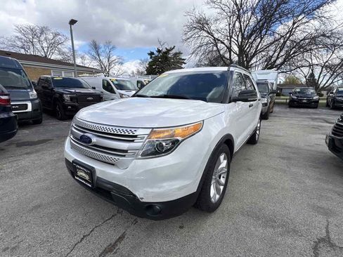 Used 2012 Ford Explorer XLT image 2