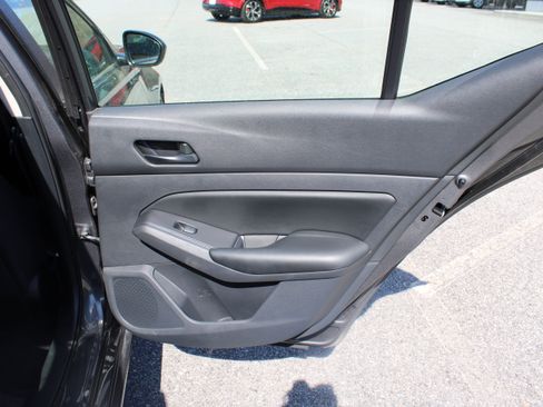 Used 2025 Nissan Altima 2.5 S image 14