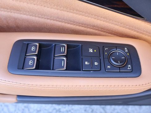 Used 2023 Lexus LS 500 w/ Luxury Package image 47