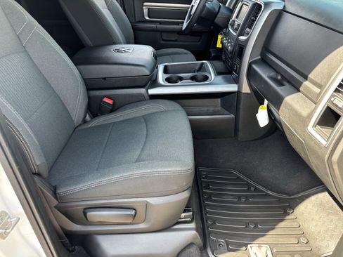 Used 2024 RAM 1500 Warlock w/ Trailer & Traction Group AWD/4WD image 10