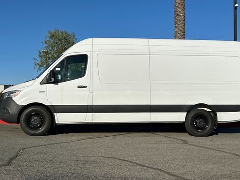 New 2024 Mercedes-Benz eSprinter 170 Cargo image 22
