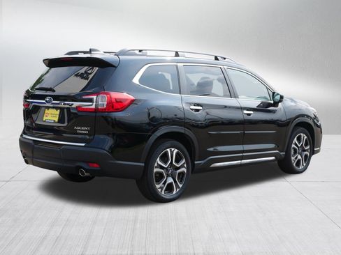 Certified 2025 Subaru Ascent Touring AWD/4WD image 7
