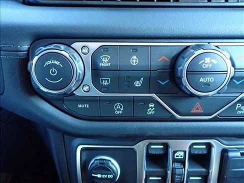 New 2026 Jeep Gladiator Rubicon AWD/4WD image 17