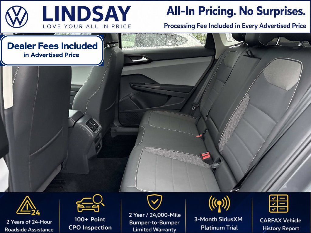 Used 2023 Volkswagen Taos SE w/ Panoramic Sunroof Package FWD image 12