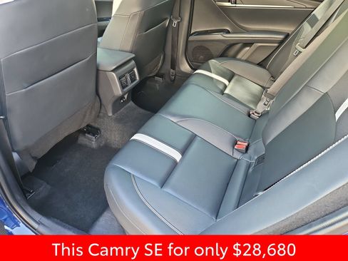 Used 2025 Toyota Camry SE FWD image 33