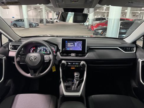 Used 2024 Toyota RAV4 LE AWD/4WD image 37