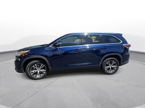 Used 2016 Toyota Highlander XLE FWD image 9
