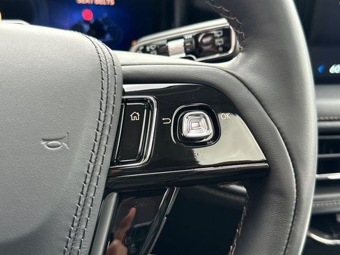 New 2025 Lincoln Aviator Reserve w/ Luxury Package image 25