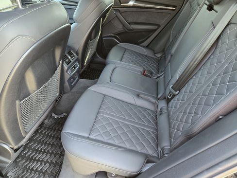 Used 2025 Audi SQ5 Prestige AWD/4WD image 25