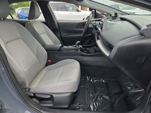 Used 2024 Toyota Prius LE FWD image 16