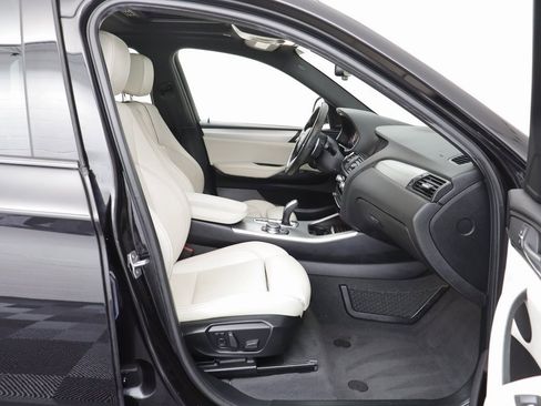 Used 2018 BMW X4 xDrive28i image 19