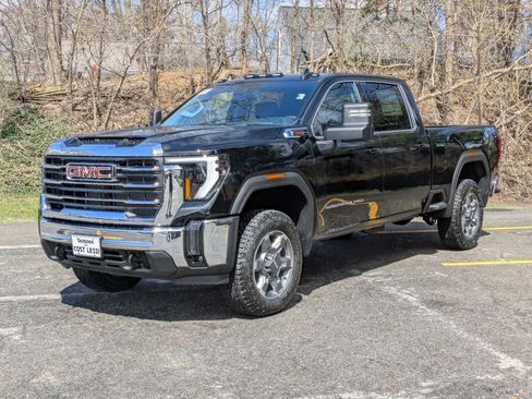 New 2026 GMC Sierra 2500 SLE w/ SLE Value Package; AWD/4WD image 3