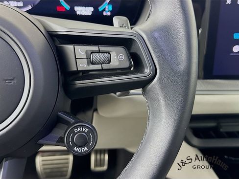 Used 2024 Porsche Cayenne S image 14