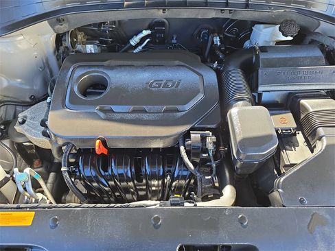 Used 2017 Kia Sorento LX w/ LX Convenience Package image 26