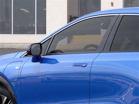 New 2026 Cadillac Optiq Luxury 2 image 12