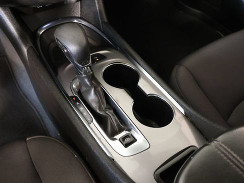 Used 2024 Chevrolet Malibu LT FWD image 8