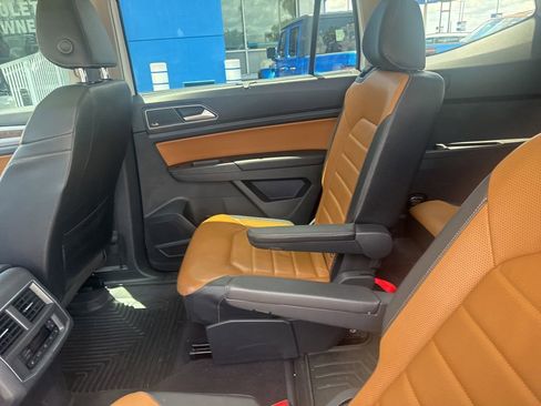 Used 2018 Volkswagen Atlas SEL Premium AWD/4WD image 12