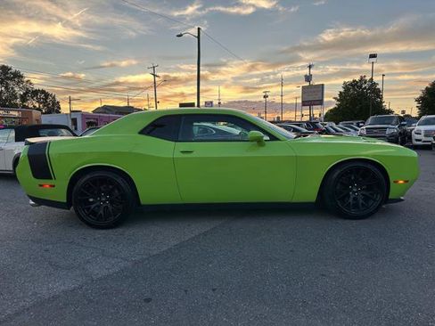 Used 2015 Dodge Challenger R/T w/ Quick Order Package 28B R/T image 4