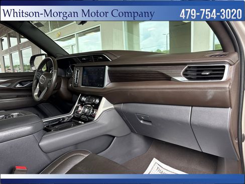 Used 2021 GMC Yukon Denali w/ Denali Premium Package AWD/4WD image 44