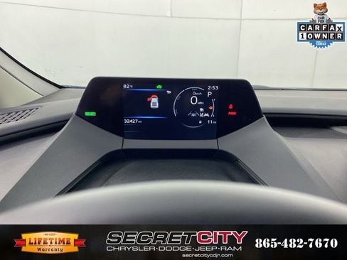 Used 2025 Toyota Prius LE FWD image 18