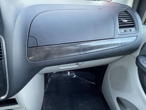 Used 2016 Dodge Grand Caravan SE w/ Quick Order Package 29E SE image 22