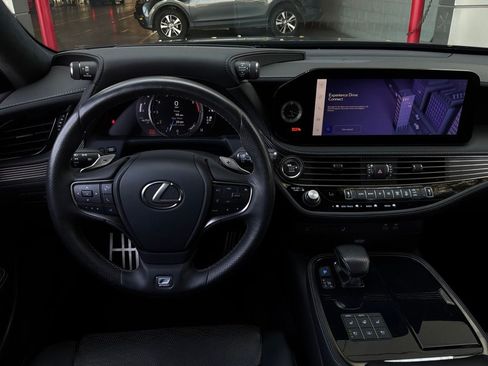Used 2023 Lexus LS 500 F Sport w/ Cold Weather Package (CK) RWD image 18