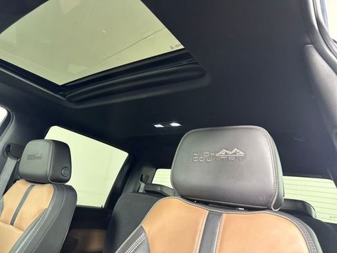 Used 2020 Chevrolet Silverado 2500 High Country image 12