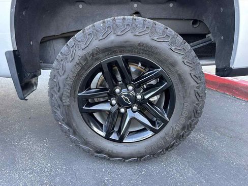 Used 2021 Chevrolet Silverado 1500 LT Trail Boss w/ Bed Protection Package AWD/4WD image 39