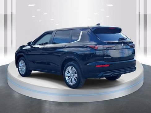 New 2026 Mitsubishi Outlander ES FWD image 4