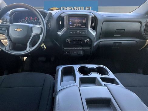 Used 2020 Chevrolet Silverado 1500 Custom w/ Custom Value Package RWD image 8