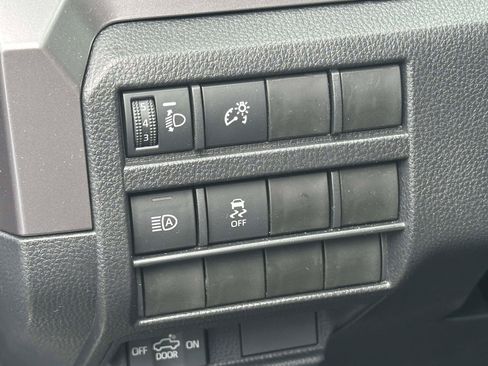 Used 2026 Toyota Tacoma SR5 AWD/4WD image 20