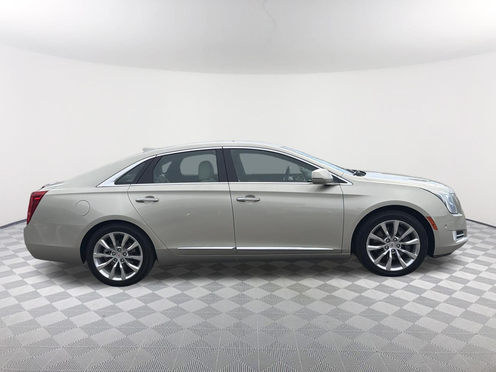 Used 2015 Cadillac XTS Luxury w/ Driver Awareness Package FWD image 5