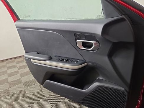 Certified 2025 Kia K4 GT-Line image 32
