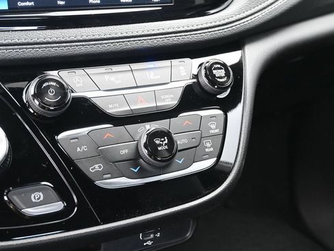 New 2027 Chrysler Pacifica Select FWD image 20