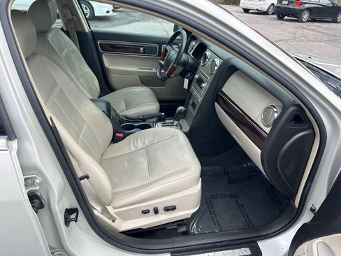 Used 2007 Lincoln MKZ image 12