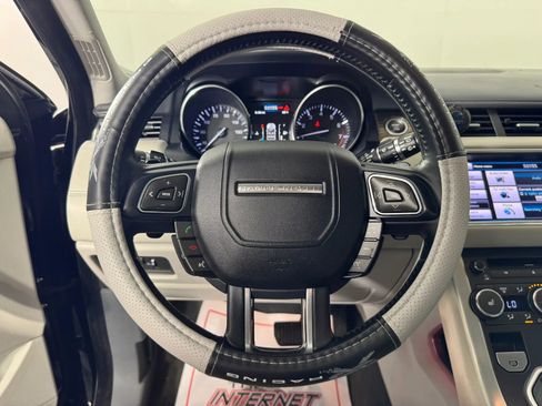 Used 2013 Land Rover Range Rover Evoque Prestige image 13