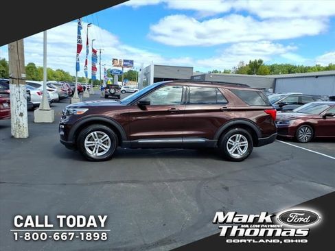 Used 2020 Ford Explorer XLT w/ Equipment Group 202A image 2