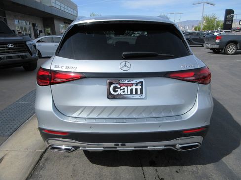 Used 2023 Mercedes-Benz GLC 300 4MATIC image 7