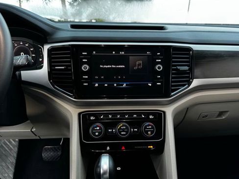 Used 2022 Volkswagen Atlas SE w/ Panoramic Sunroof Package FWD image 24