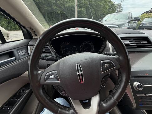 Used 2017 Lincoln MKC Reserve FWD image 22